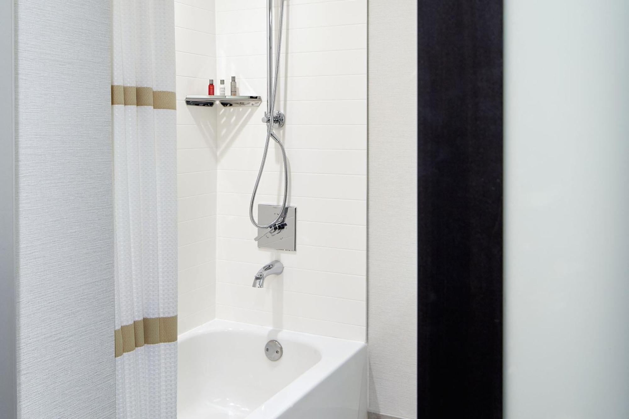 Hotel Marriott Hartford/Windsor Airport Extérieur photo